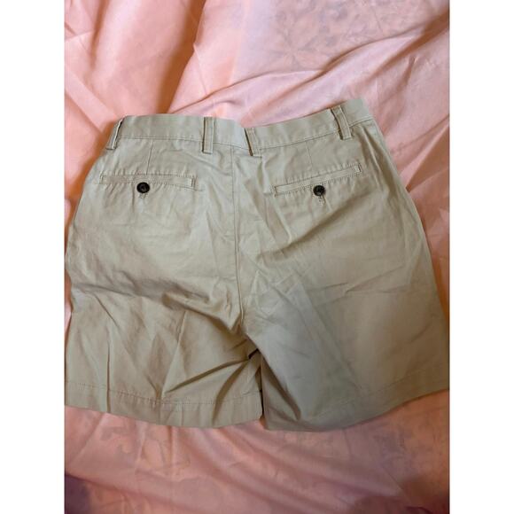 Amazon Essentials Slim Fit 7” Khaki Brown Shorts 32” Waist - Picture 3 of 3